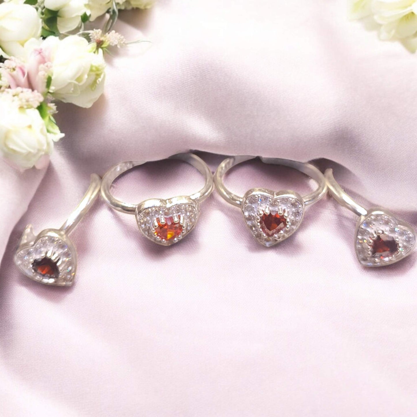 Silver stone toe rings - Jauhari jewellers