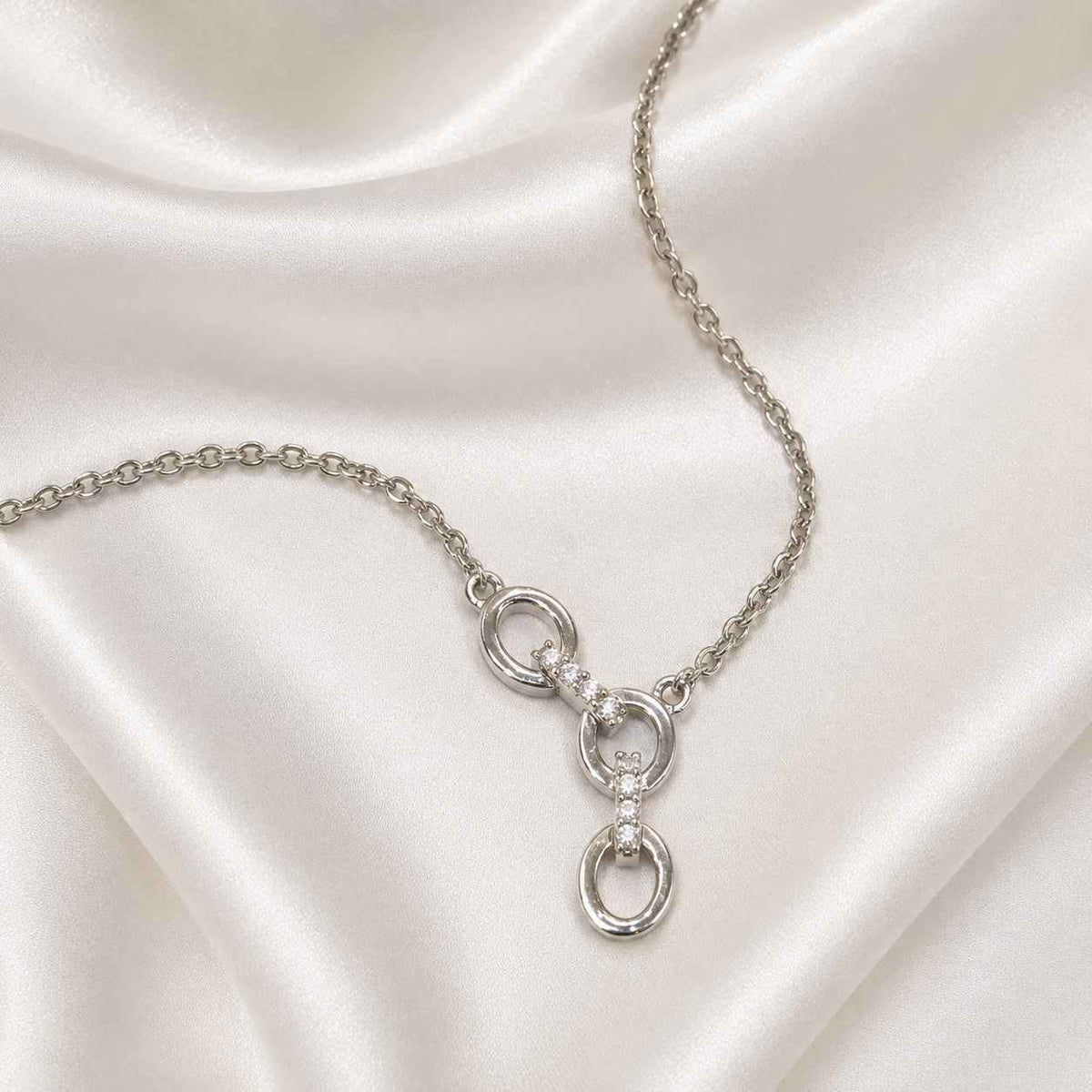 Interlocking Link Pendant Necklace for Women | 925 Sterling Silver Minimalist Jewellery | Jauhari Jewellers - Jauhari Jewellers